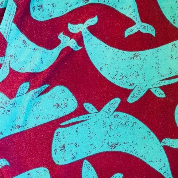 LuLaRoe Whale 🐳 leggings - Picture 2 of 6